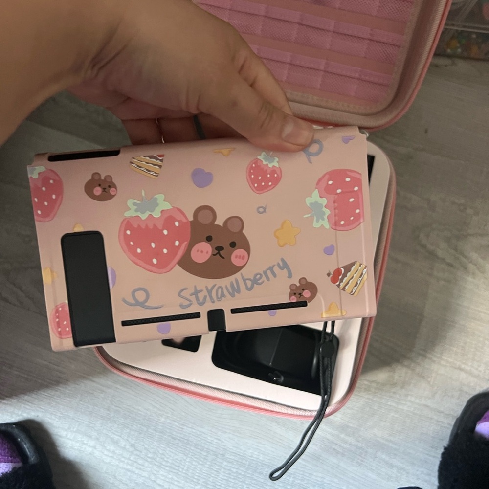 Pink and Black nintendo with kitty Case